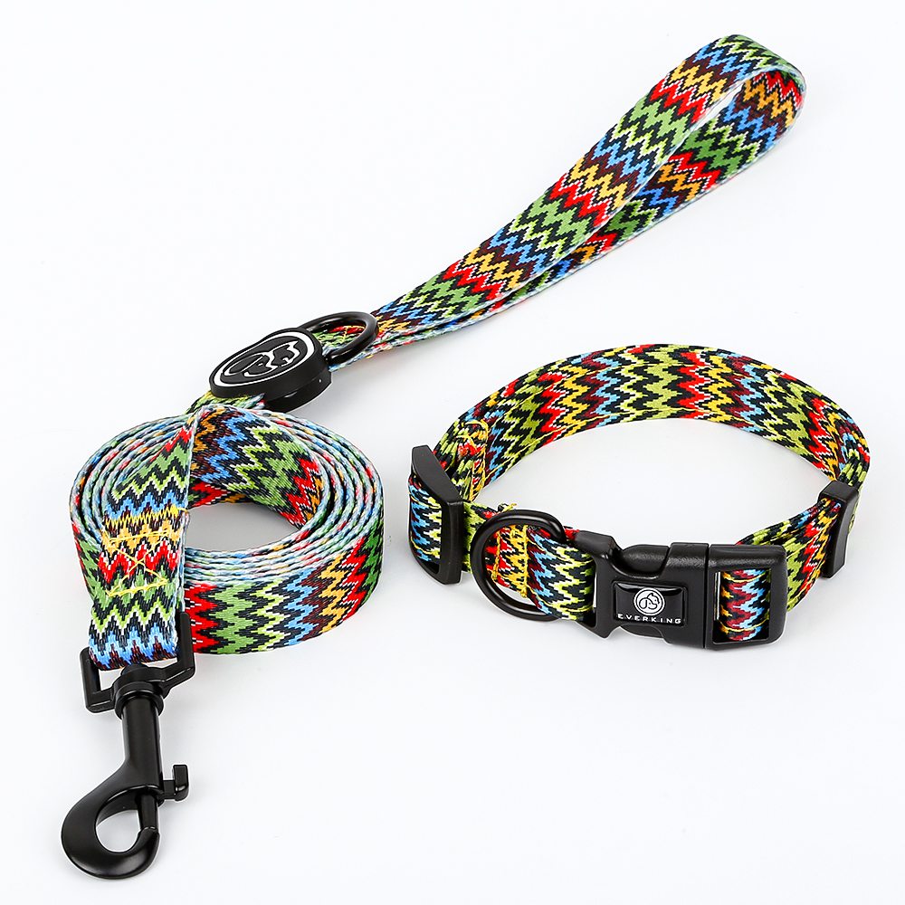 Checkered dog collar traction rope