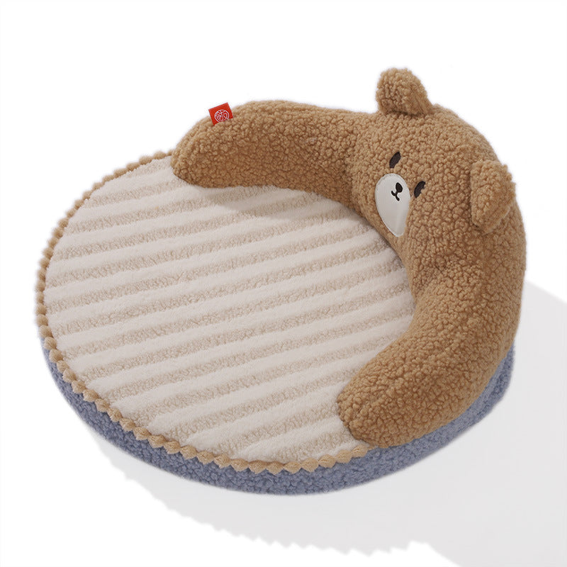 Here comes the cute bear/cat - hugging backrest cat bed! Suitable for all seasons, it keeps cats warm in winter and cares for their sleep