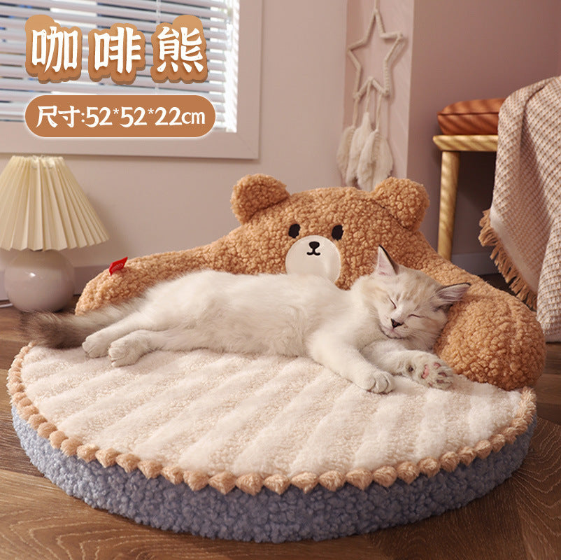 Here comes the cute bear/cat - hugging backrest cat bed! Suitable for all seasons, it keeps cats warm in winter and cares for their sleep