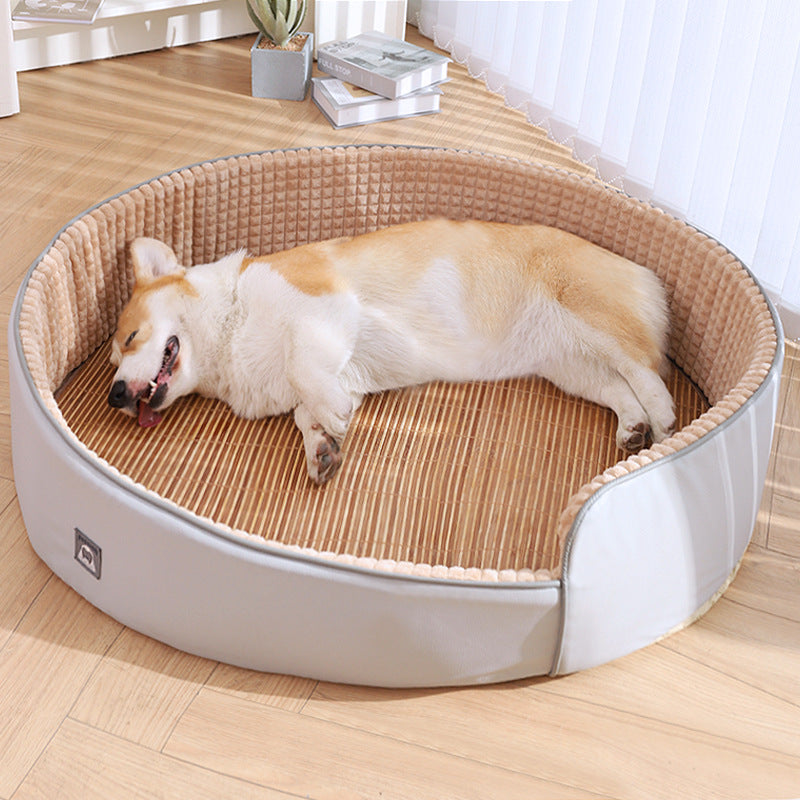 What an amazing dog bed! It has a slanted - opening design, keeping large - breed dogs warm in winter. It's detachable for easy cleaning, adored by Corgis, and suitable for all seasons